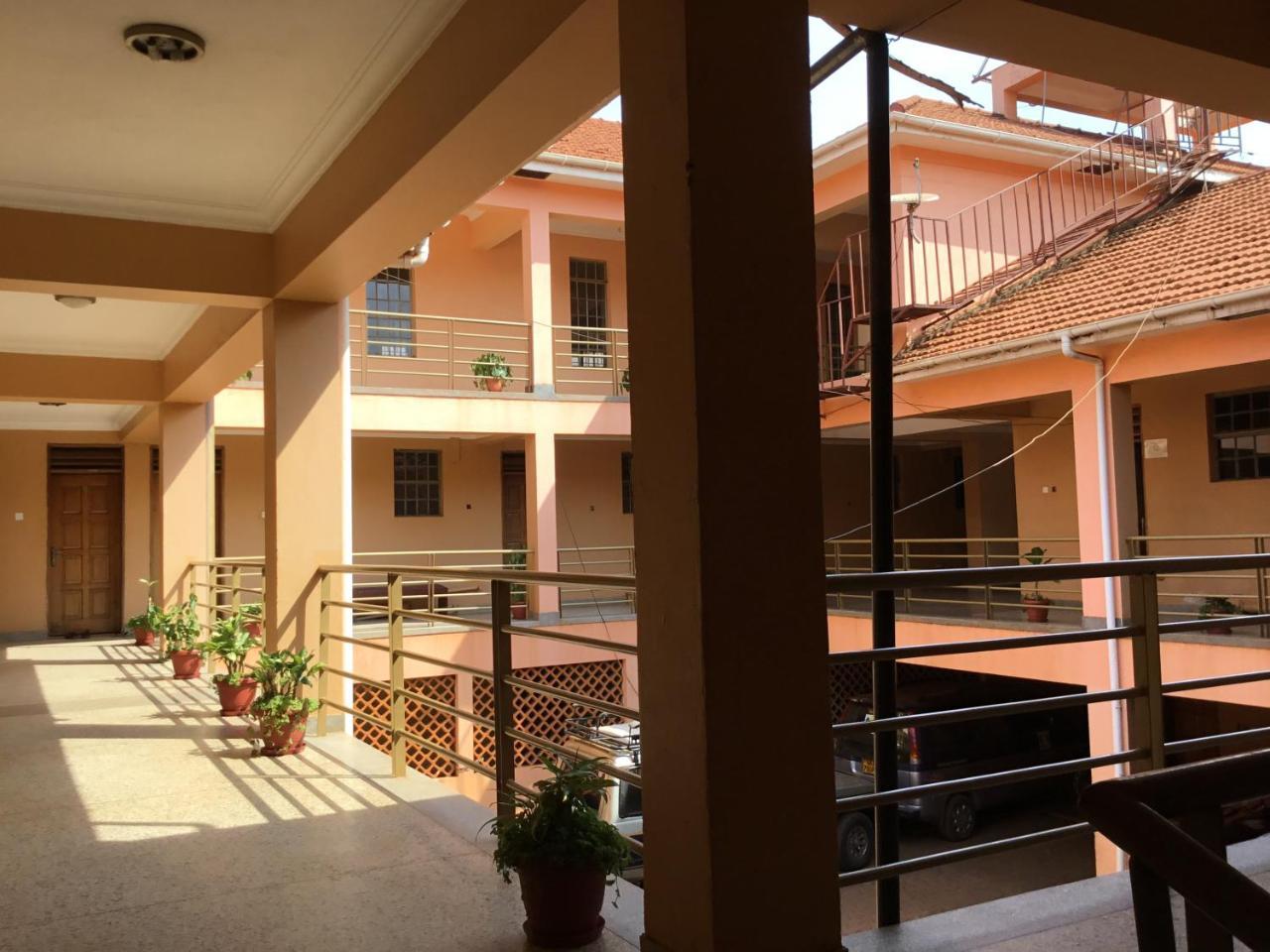 Motel Tuku Masindi المظهر الخارجي الصورة